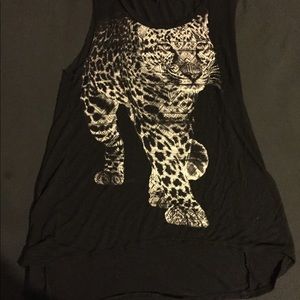 Black sleeveless shirt